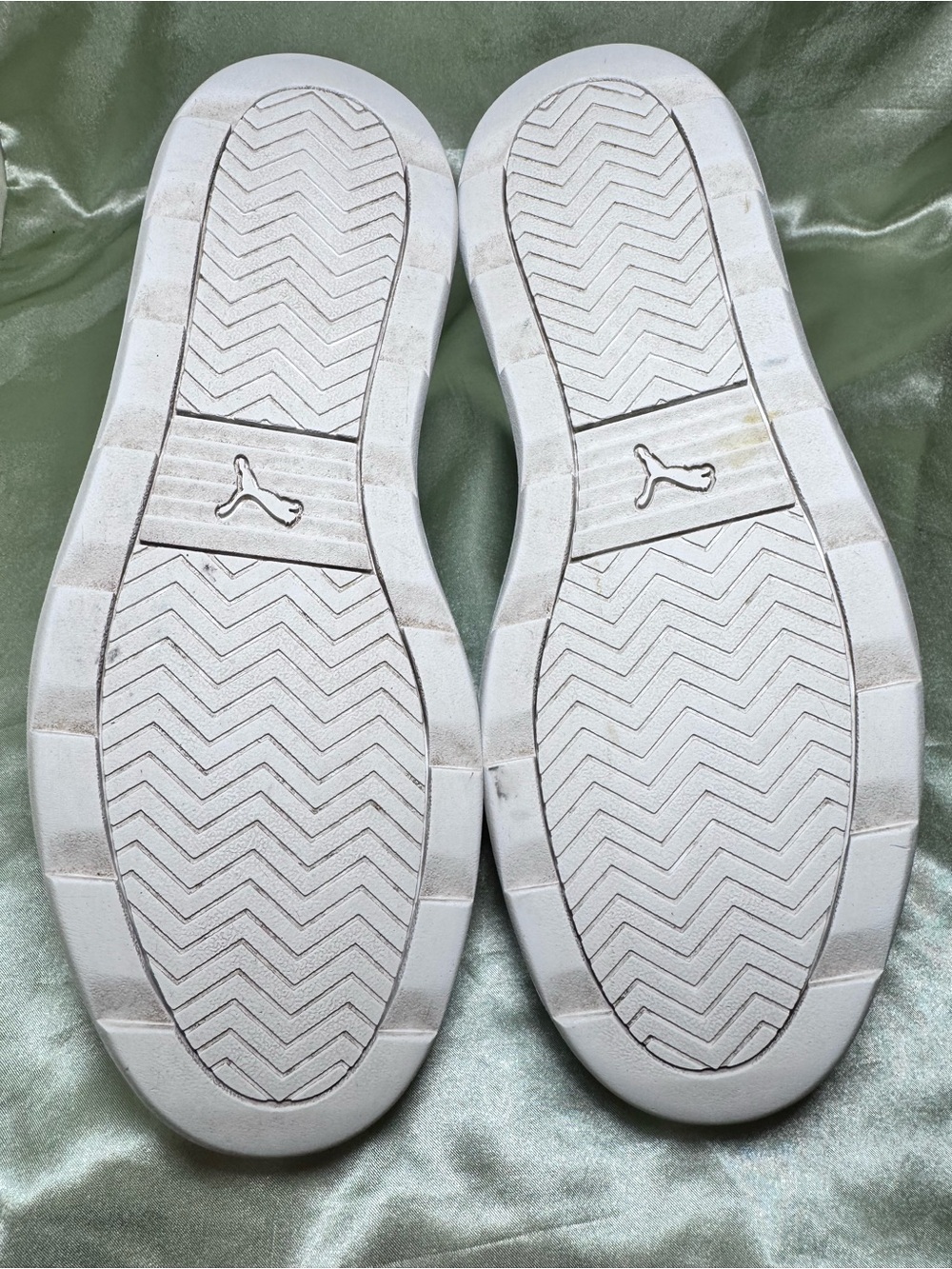 Puma Platform Lace-Up Classic Leather Sneaker with Gold Logo Women’s size 8.5 - Picture 8 of 9